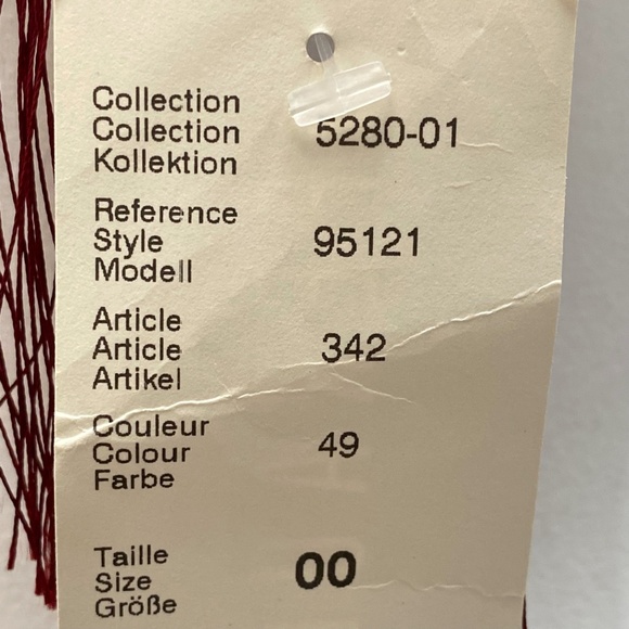 Rare Louis Feraud Scarf Deep Red with Fringe 100% Silk NWT Vintage - Picture 11 of 15